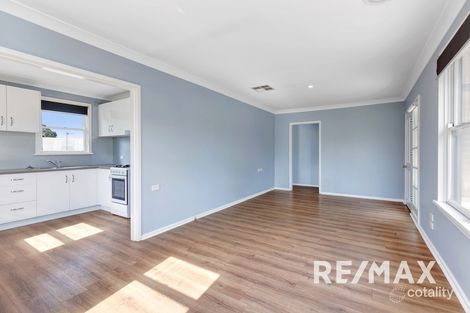 Property photo of 8 Condon Avenue Mount Austin NSW 2650