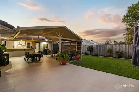 15 Falkirk Pde, Redland Bay, QLD 4165