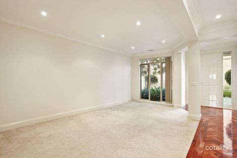 Property photo of 4/55 Yerrin Street Balwyn VIC 3103