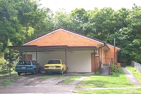 228 Sir Fred Schonell Dr, St Lucia, QLD 4067