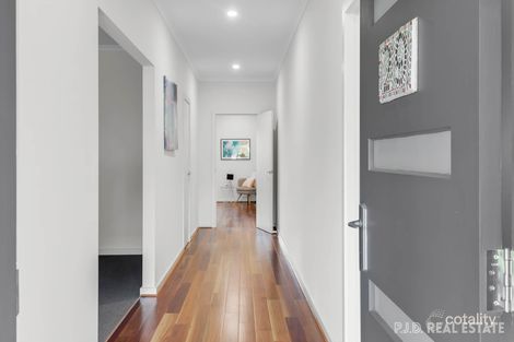 Property photo of 29 Dundalk Avenue McCracken SA 5211