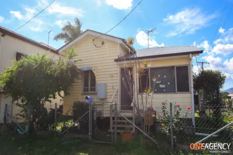 339 Bolsover St, Depot Hill, QLD 4700