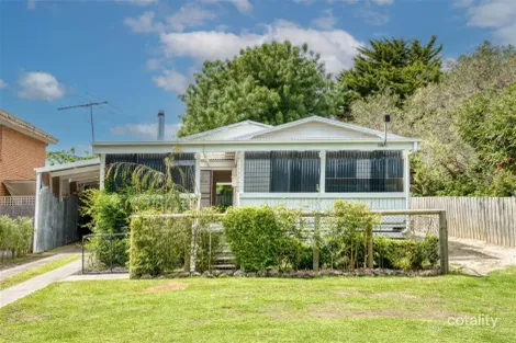 Property photo of 39 Red Rocks Road Cowes VIC 3922