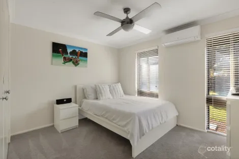 Property photo of 5 Coquina Close Heathridge WA 6027