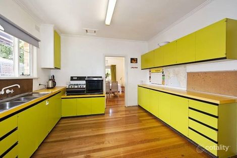 Property photo of 71 Invermay Grove Rosanna VIC 3084