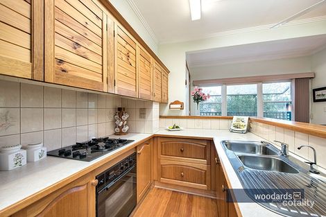 Property photo of 19 Henry Street Ringwood VIC 3134