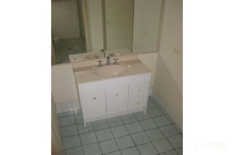 Property photo of 4 Manya Place Glenfield Park NSW 2650