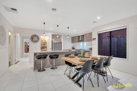 Property photo of 85 Quarters Boulevard Cranbourne West VIC 3977