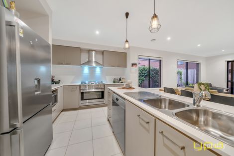 Property photo of 85 Quarters Boulevard Cranbourne West VIC 3977