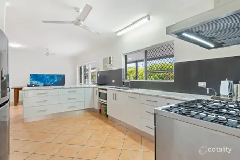 Property photo of 25 Summerhill Drive Mooroobool QLD 4870