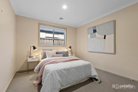 Property photo of 91 Caversham Drive Pakenham VIC 3810