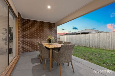 Property photo of 91 Caversham Drive Pakenham VIC 3810