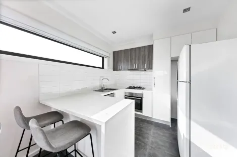 Property photo of 2/185 Millers Road Altona North VIC 3025