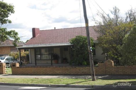 42 Yarra Ave, Reservoir, VIC 3073