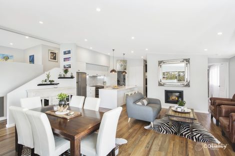 Property photo of 8 Maroubra Close Wadalba NSW 2259
