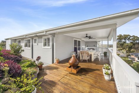 Property photo of 8 Maroubra Close Wadalba NSW 2259