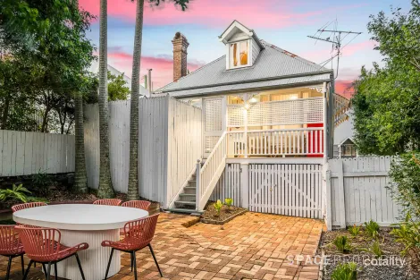 Property photo of 12 Hipwood Street Spring Hill QLD 4000