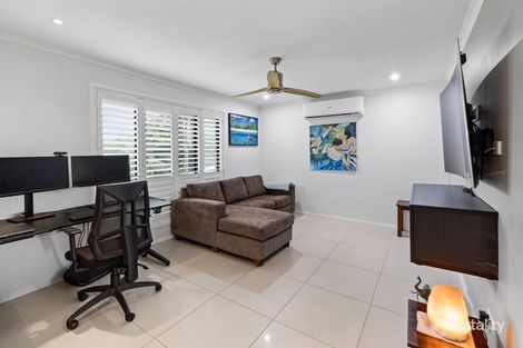 Property photo of 17 Holyn Close Woombye QLD 4559