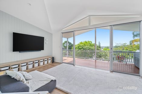 Property photo of 18 Bindoon Close Elanora QLD 4221