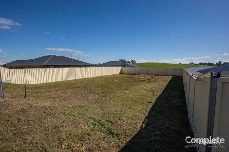 Property photo of 13 Montbretia Court Worrolong SA 5291