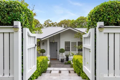 4 Caley Cres, Lapstone, NSW 2773