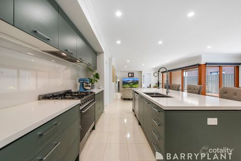 Property photo of 24 Bracknell Crescent Strathtulloh VIC 3338