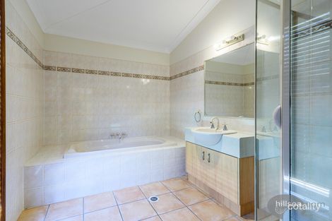 Property photo of 23 Desert Falls Crescent Parkwood QLD 4214