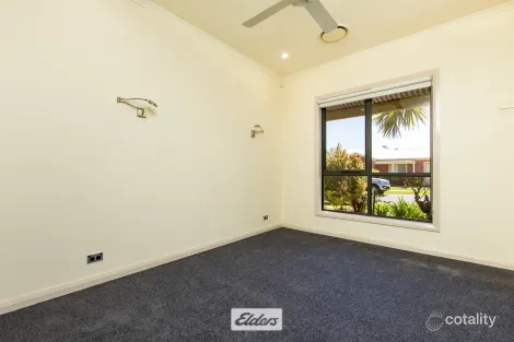 Property photo of 7 Drings Way Gol Gol NSW 2738