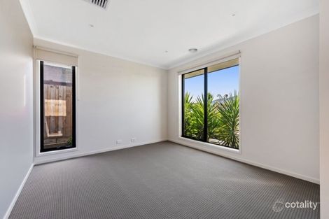 14 Lampard St, Armstrong Creek, VIC 3217