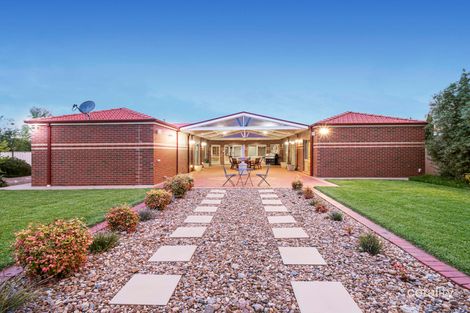 Property photo of 10 Pinnacle Place Hoppers Crossing VIC 3029