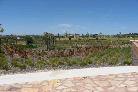 Property photo of 17 Lavally Way Darch WA 6065