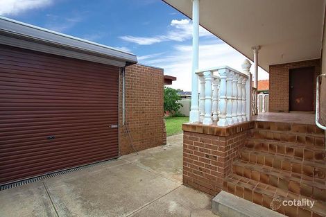Property photo of 10 Davitt Drive Deer Park VIC 3023