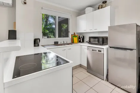 Property photo of 8/25 Federation Avenue Broadbeach QLD 4218