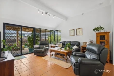 Property photo of 9 Brushfield Way Gwelup WA 6018