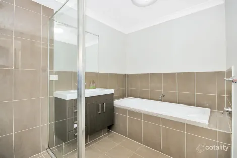Property photo of 20 Rafter Parade Ropes Crossing NSW 2760