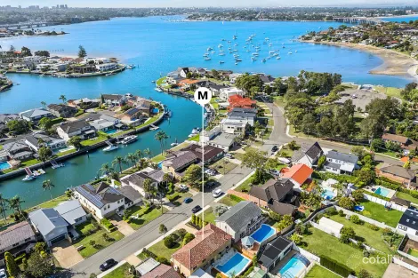 42 Hawkesbury Esp, Sylvania Waters, NSW 2224