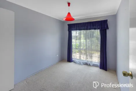 Property photo of 7 Nicholi Crescent Lake Albert NSW 2650
