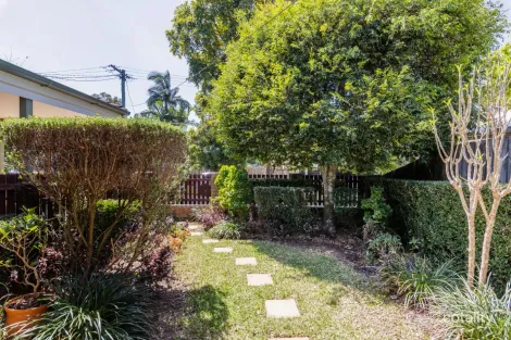 311 Verney Rd E, Graceville, QLD 4075