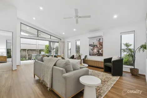 160/25 Owen Creek Rd, Forest Glen, QLD 4556
