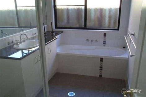 Property photo of 1 Cuttaburra Crescent Glenvale QLD 4350