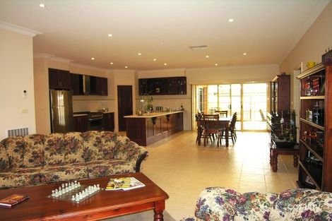 Property photo of 50-52 Buckingham Street Lara VIC 3212