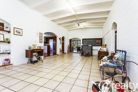 Property photo of 19 Gavin Way Long Flat QLD 4570