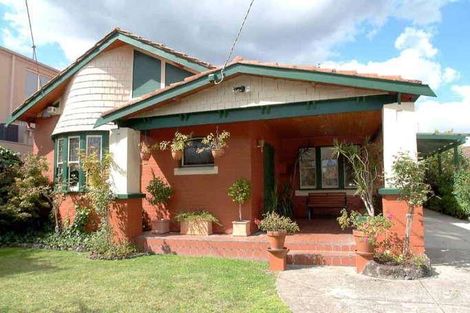 Property photo of 2 Lambert Road Caulfield North VIC 3161