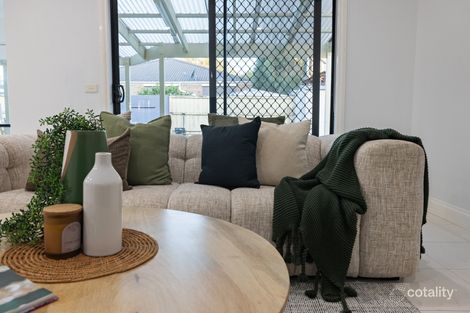 Property photo of 28 Langhorne Crescent Rowville VIC 3178