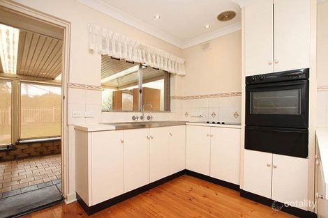 Property photo of 17 Kimberly Way Happy Valley SA 5159