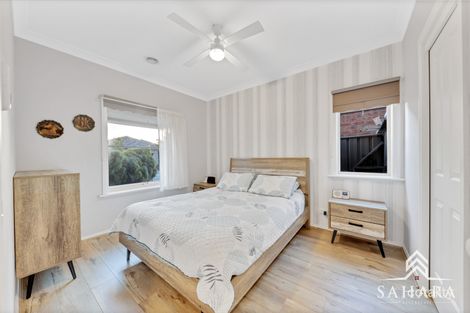 Property photo of 15 Gippsland Way Craigieburn VIC 3064
