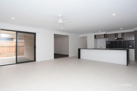 Property photo of 18 William Bay Court South Ripley QLD 4306