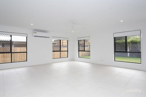 Property photo of 18 William Bay Court South Ripley QLD 4306