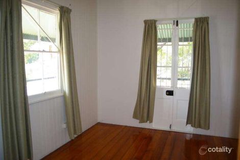 Property photo of 2 Omar Street Ipswich QLD 4305