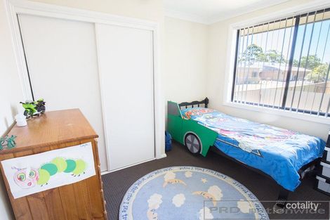 Property photo of 2/4 Yarrum Avenue Beresfield NSW 2322